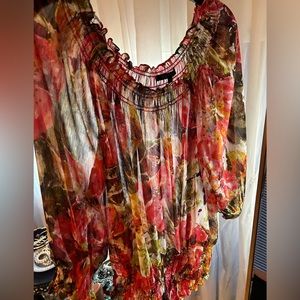 2 For $25 🌺 Anne Klein Sheer blouse 🌸
